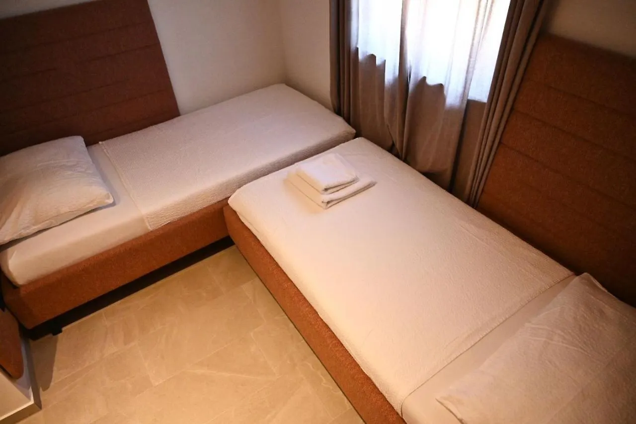 Apartments Divi Sunset View Mandre