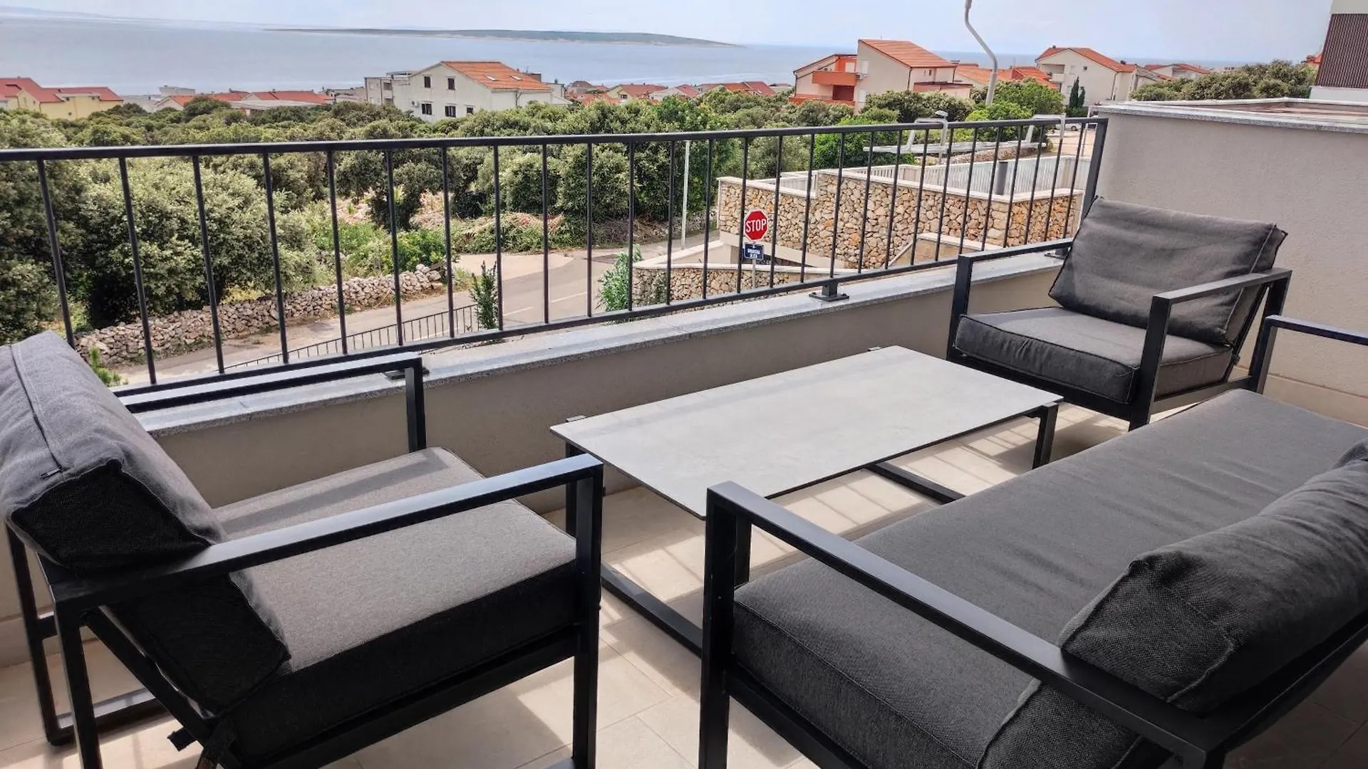 Apartments Divi Sunset View 曼德雷